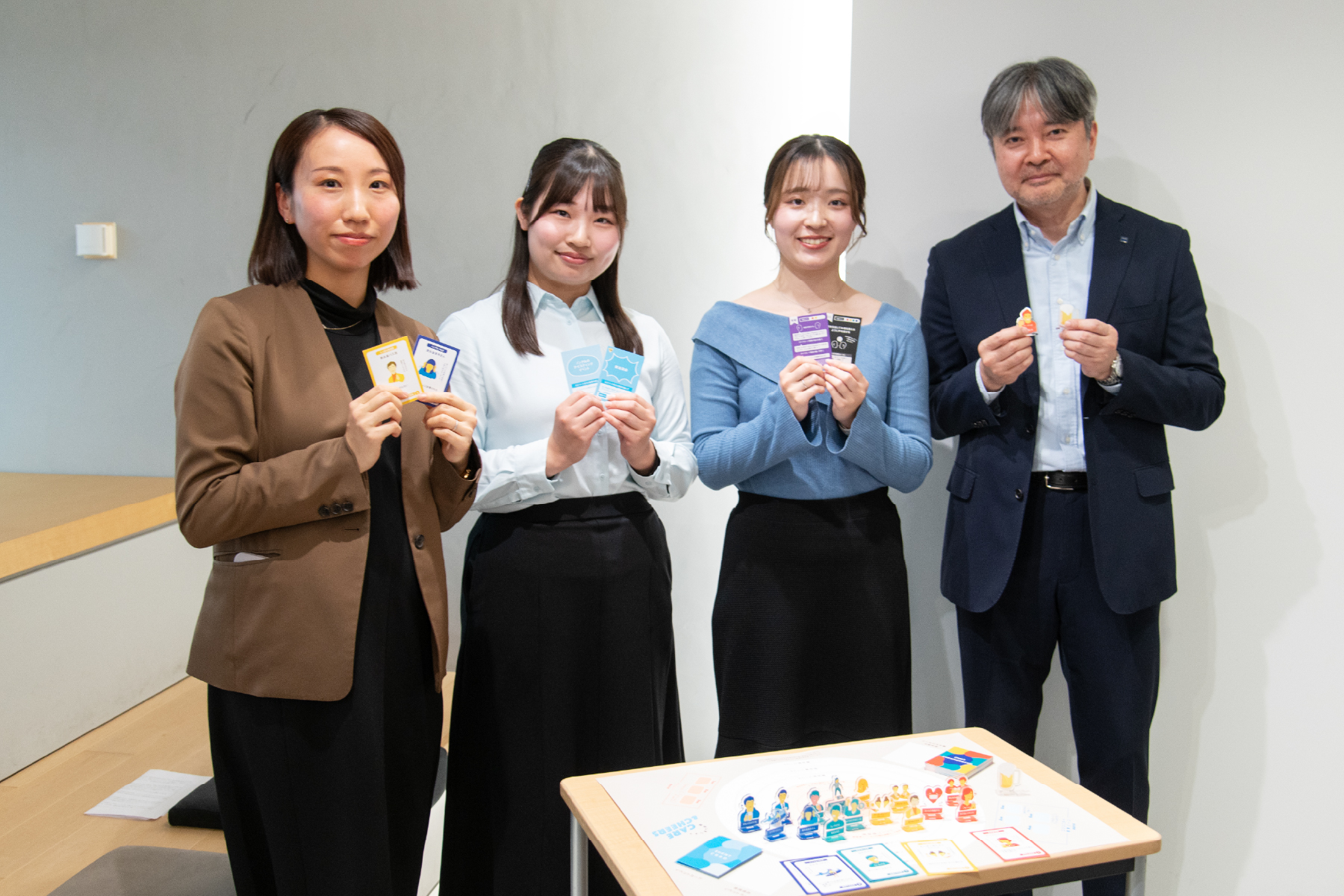 「CARE & CHEERS（ケアチア）」